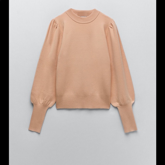 Zara Sweaters - LONG SLEEVE KNIT SWEATER